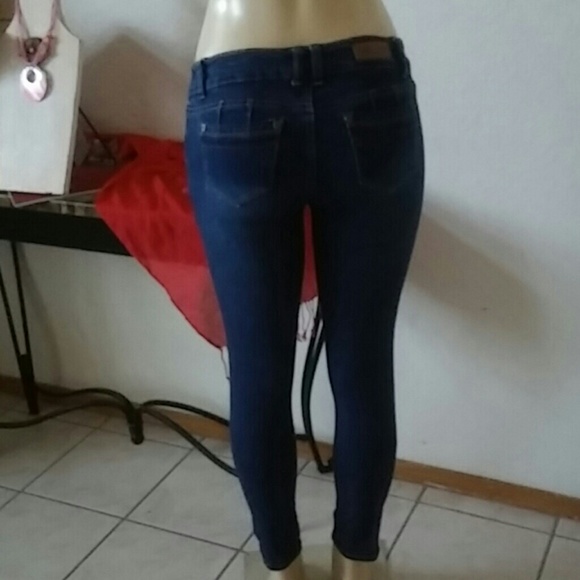 ABM JEANS - Distressed - Picture 3 of 8